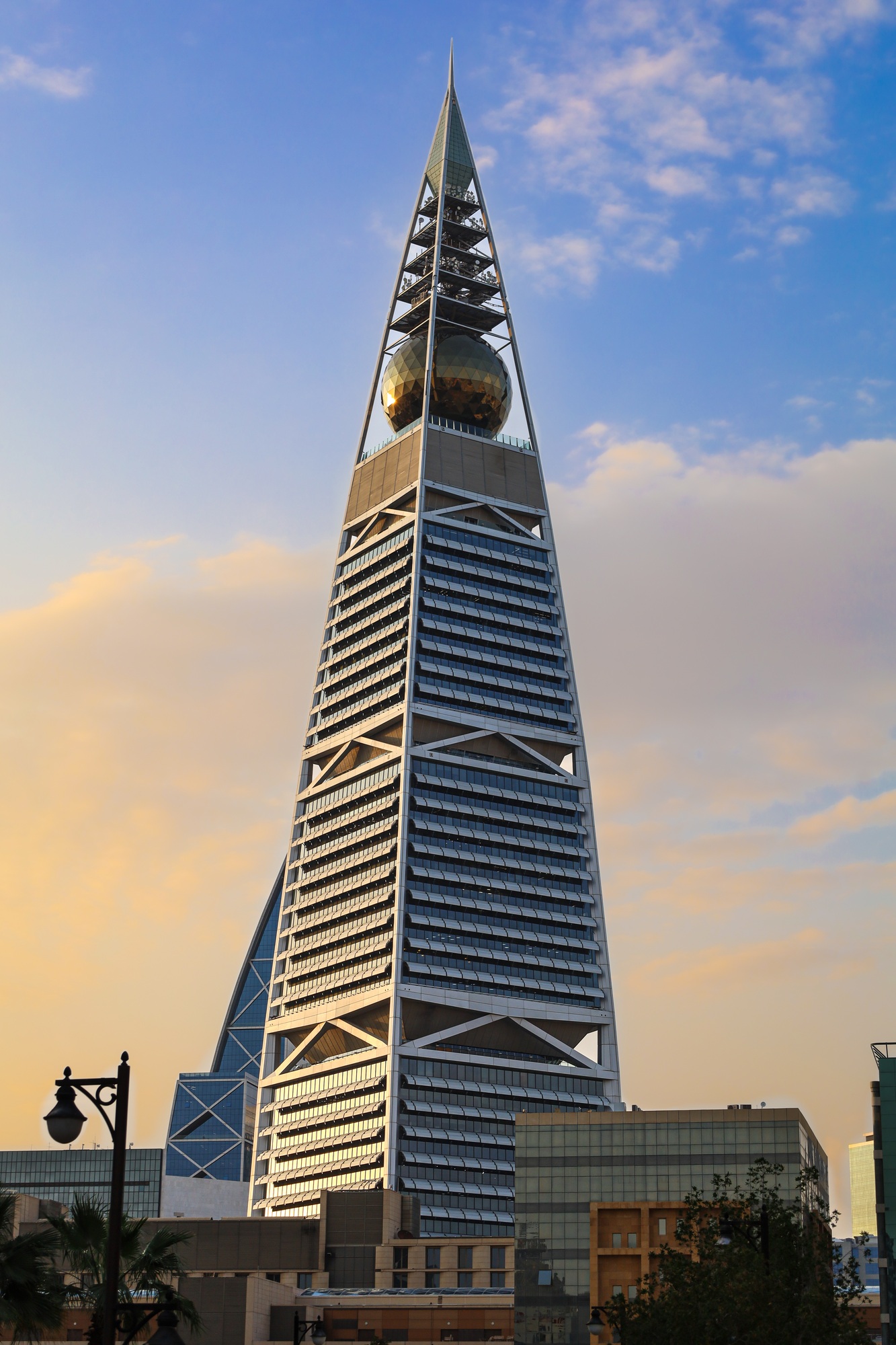 Riyadh , Saudi Arabia city downtown - Al Faysalyah tower - street traffic